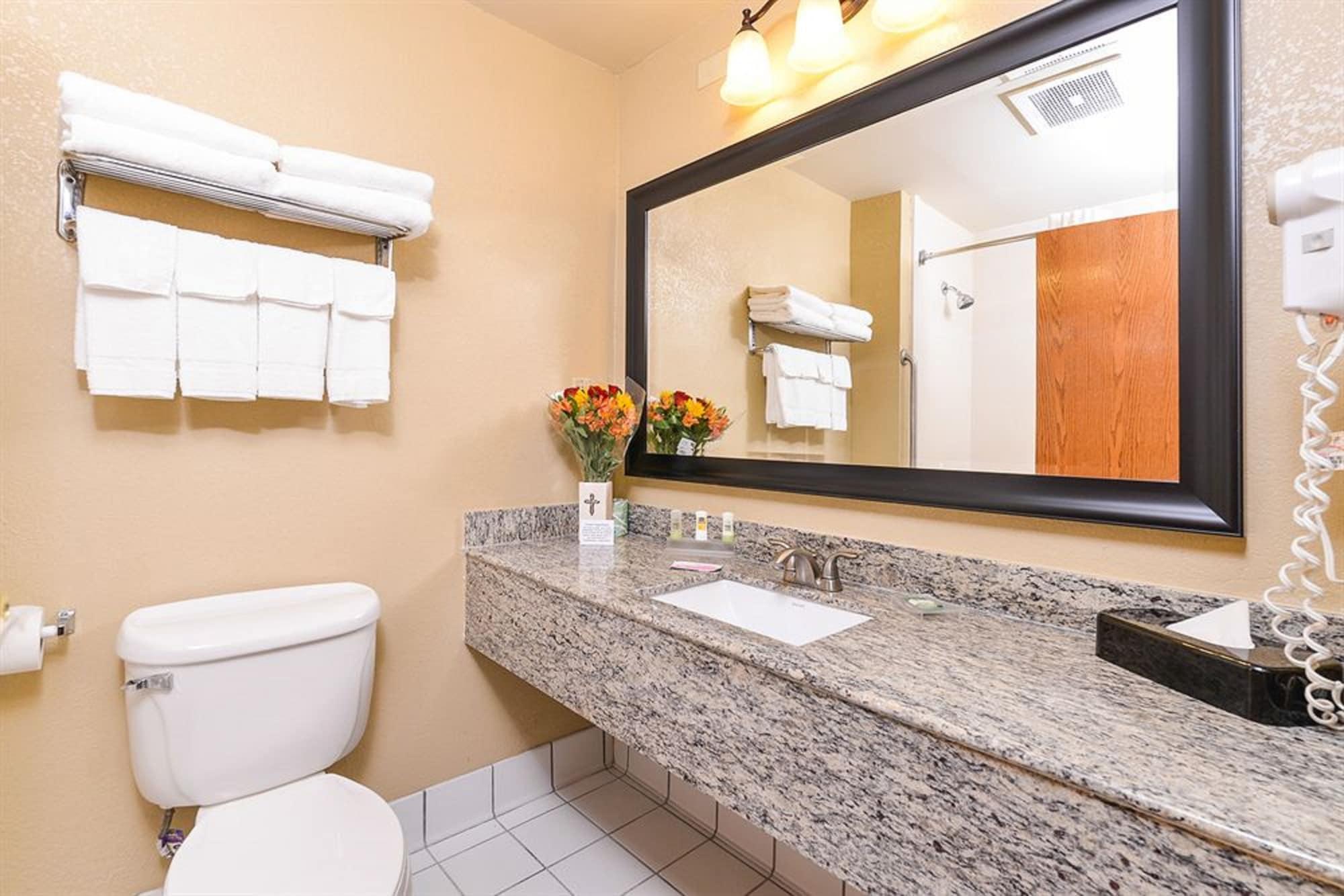 Country Inn & Suites By Radisson, Watertown, Sd Buitenkant foto