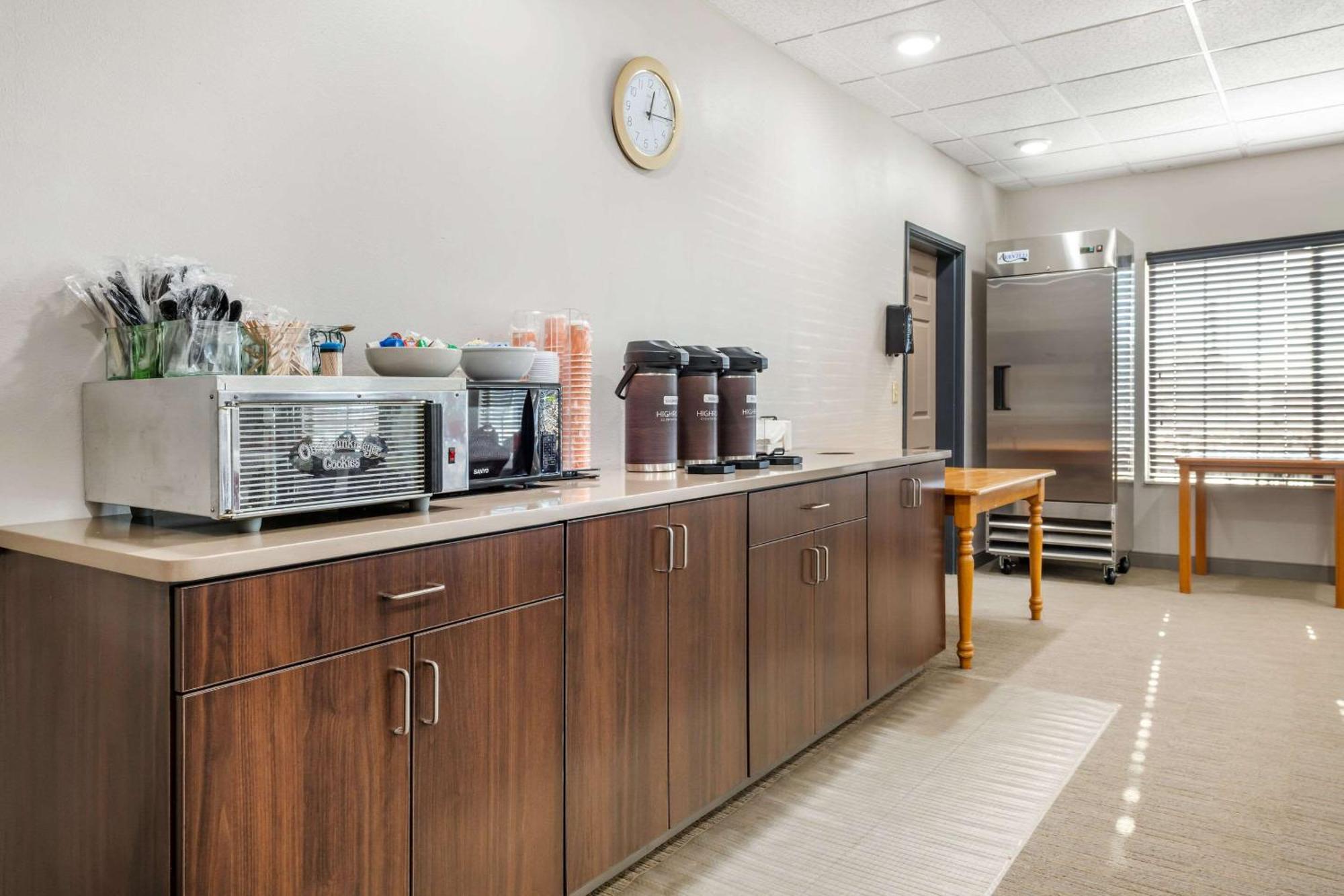 Country Inn & Suites By Radisson, Watertown, Sd Buitenkant foto