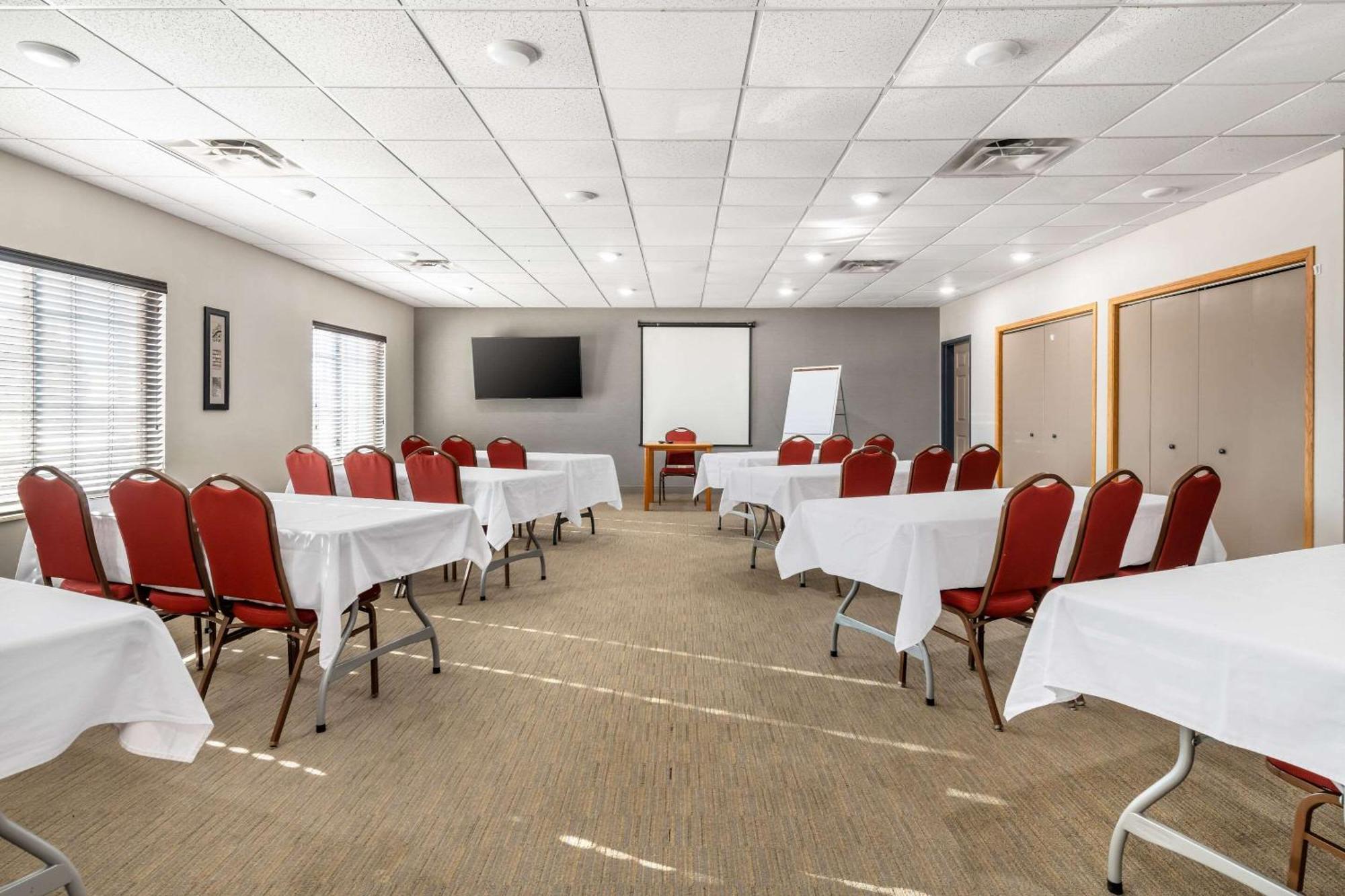 Country Inn & Suites By Radisson, Watertown, Sd Buitenkant foto
