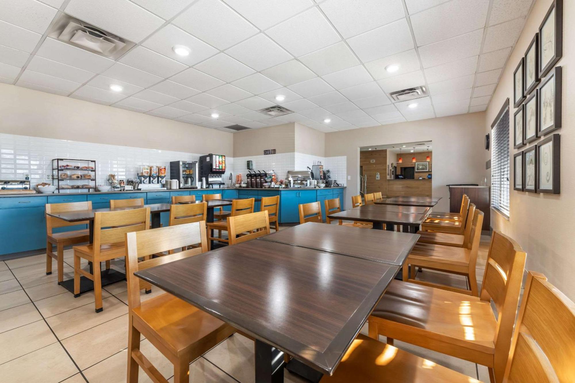 Country Inn & Suites By Radisson, Watertown, Sd Buitenkant foto