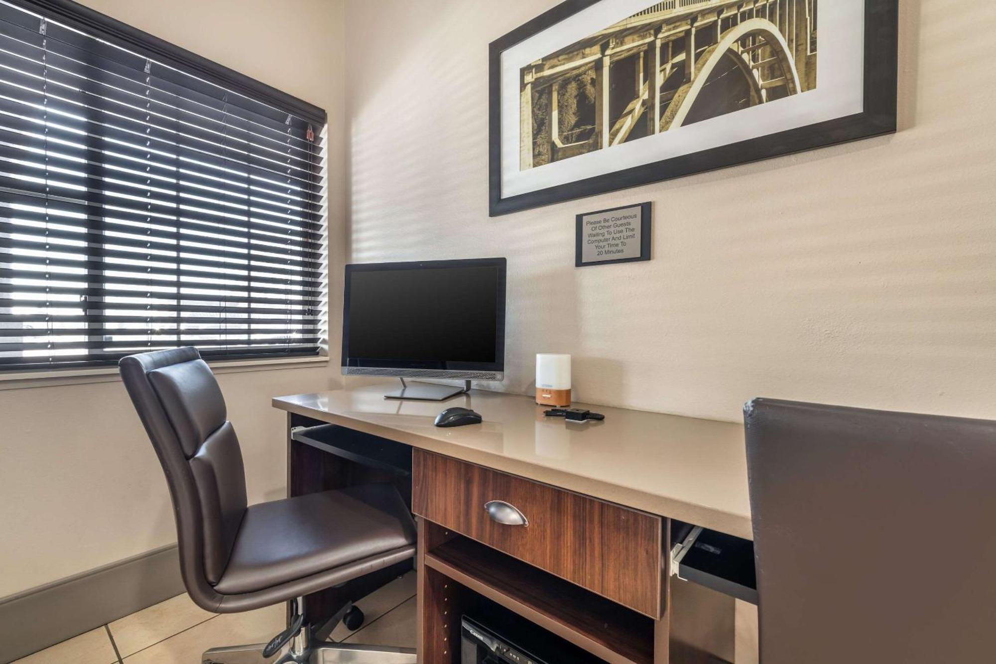 Country Inn & Suites By Radisson, Watertown, Sd Buitenkant foto