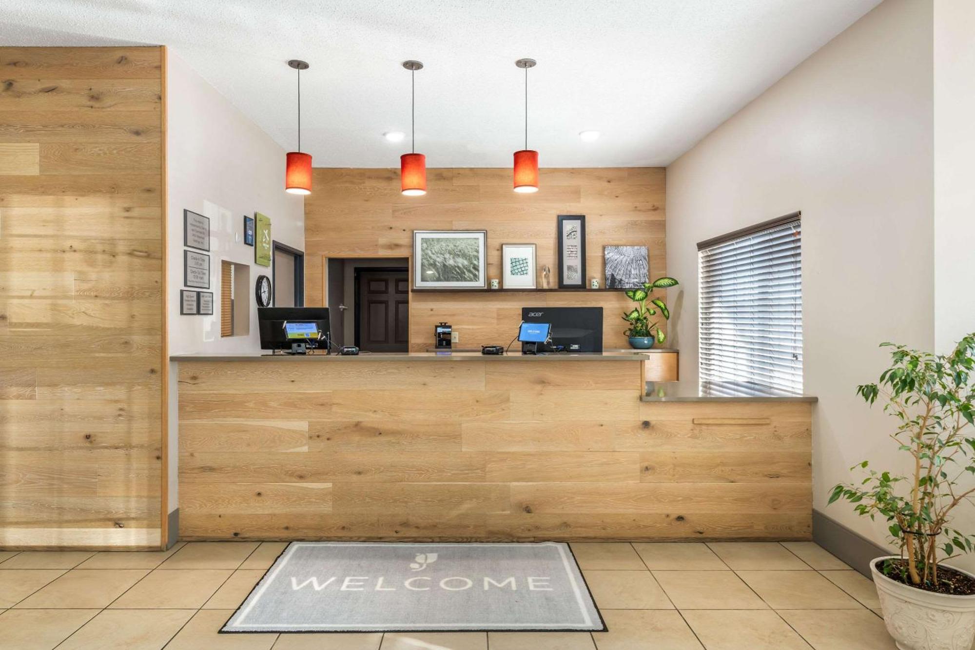 Country Inn & Suites By Radisson, Watertown, Sd Buitenkant foto