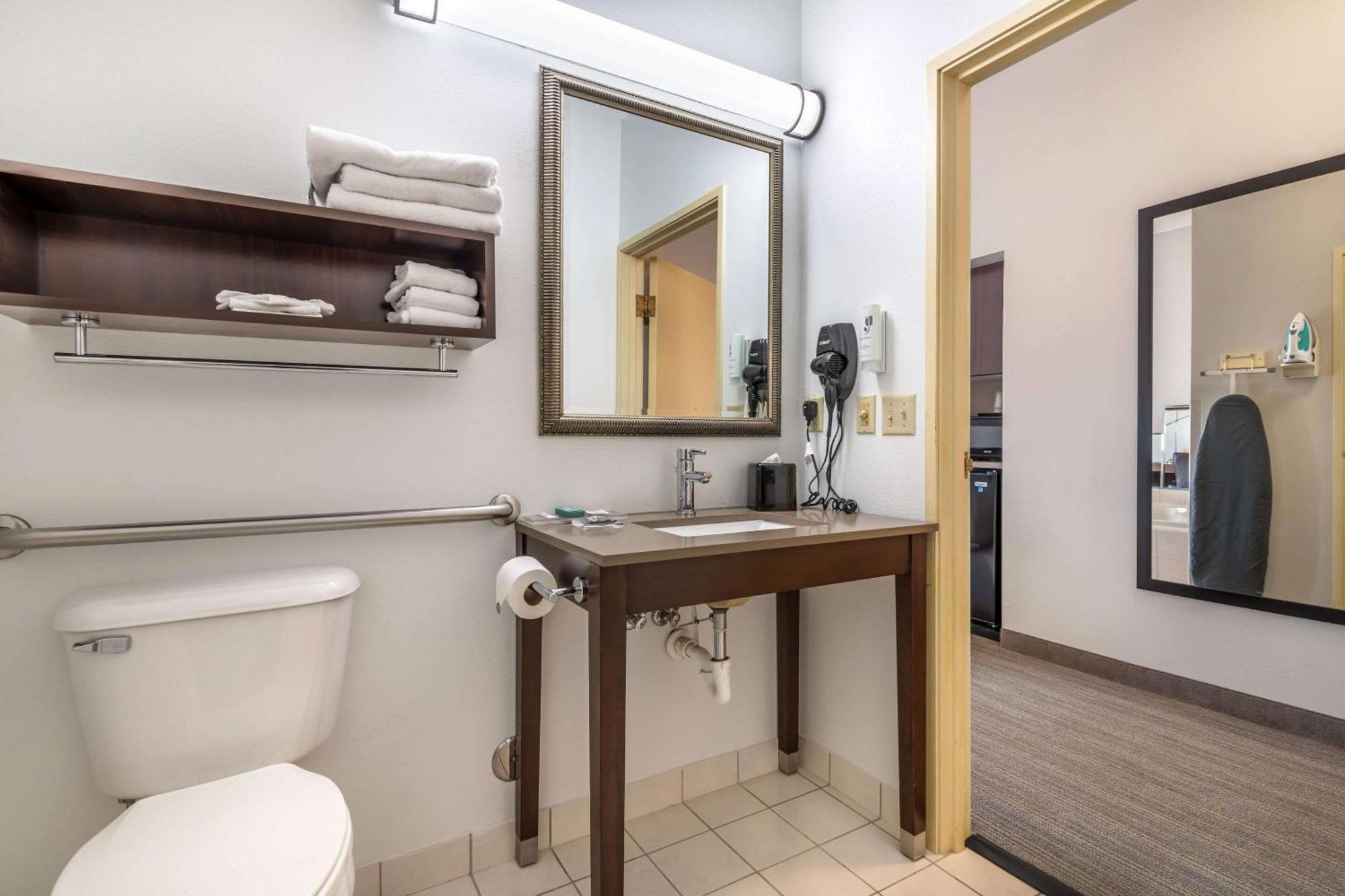 Country Inn & Suites By Radisson, Watertown, Sd Buitenkant foto